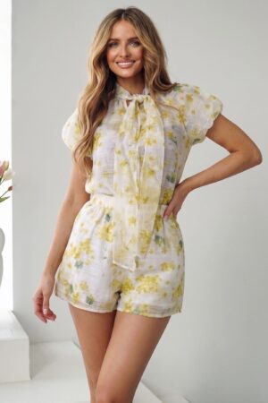 ΣΕΤ SHORTS ΚΑΙ ΜΠΛΟΥΖΑ ΜΕ ΔΕΣΙΜΟ FLORAL - ΚΙΤΡΙΝΟ