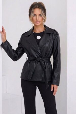 JACKET ΔΕΡΜΑΤΙΝΗΣ ΜΕ ΚΟΥΜΠΙΑ ΚΑΙ ΖΩΝΗ ΣΤΗ ΜΕΣΗ - ΜΑΥΡΟ